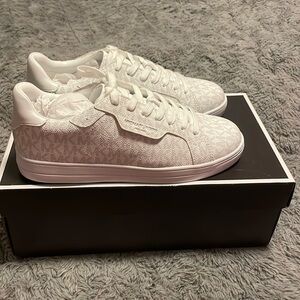 Micheal Kors Bright White shoes